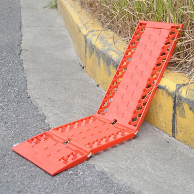 Recovery Tracks Traction Boards - Papan Anti Selip untuk Pemulihan Kendaraan